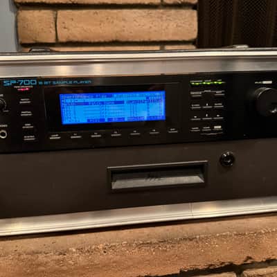 Vintage 1980s Roland SP-700 Sampler + Zulu SCSI USB adapter image 8