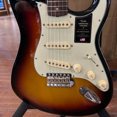 Fender American Vintage II 1961 Stratocaster - Sunburst /8lbs. 0.8oz. #V2442522 image 5
