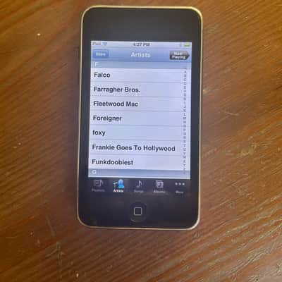 Apple iPod touch A1318 2009 32GB  - black with music + videos image 10
