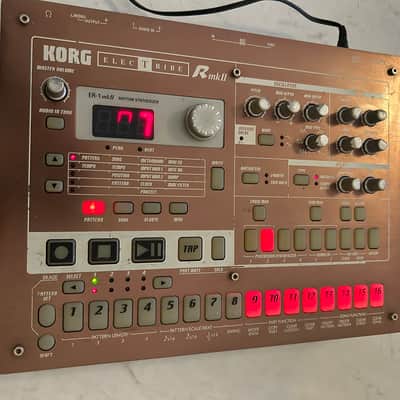 Korg Electribe-R MkII ER-1 MkII Rhythm Synthesizer 2000s - Red