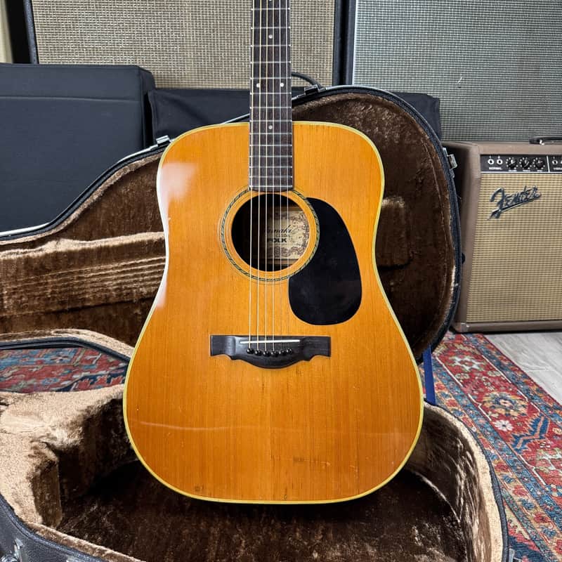 *Video* Yamaki Custom Folk No 125 Dreadnought w/Vintage Hard Shell Case. - 1970's image 1