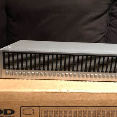 Alesis DEQ230D Digital 30 Band Graphic Equalizer and RTA (RARE!) Bild 2