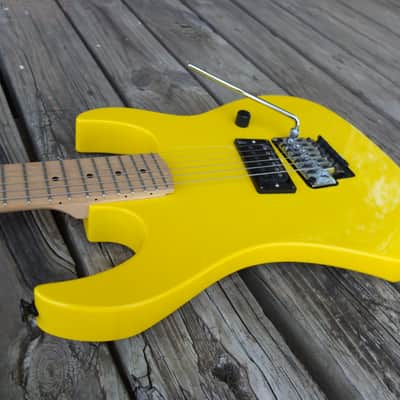 BC rich Gunslinger 2012 - Yellow w/Upgrades image 2