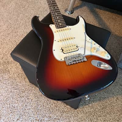 Fender Player Strat HSS 2025 - Sunburst image 1