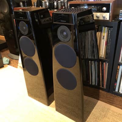 Meridian Special Edition DSP5200 Digital Active Speakers in Original Boxes image 2