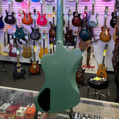 Gibson Thunderbird Bass Guitar - Inverness Green with Non-reverse Headstock image 10