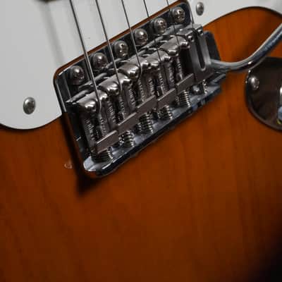 Fender Eric Johnson Signature '54 "Virginia" Stratocaster 2023 - 2-Color Sunburst image 5