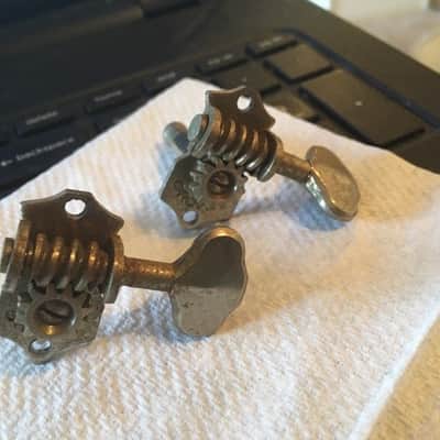 Grover Sta-tite Guitar Tuners Lot, 6 Bass Side, Nickel, 4 Bushings, Circa 1940s image 5