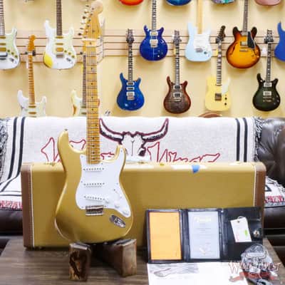 Fender Custom Shop Limited Edition 70th Anniversary 1954 Hardtail Stratocaster Relic Aztec Gold 7.30 LBS image 6
