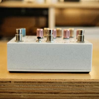 Empress Echosystem Dual Engine Delay 2010s - White image 3