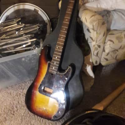 Washburn P Bass 1978 - Sunburst image 1