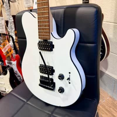 🌟B-Stock🌟 Sterling by Music Man SUB Axis~White W/Black Binding Electric Guitar image 1