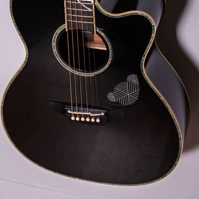 Takamine LTD 2017 “Magome” – Japan-Inspired Limited Edition | Abalone Inlays × Cool Tube Preamp × Rare Collector’s Piece image 5