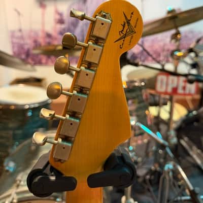 Fender stratocaster custom shop left handed journeyman relic 2024 - fiesta red image 6