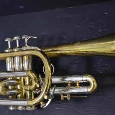 Corneta Bach Stradivarius 181-37 Corporation lacada en buen estado. image 8