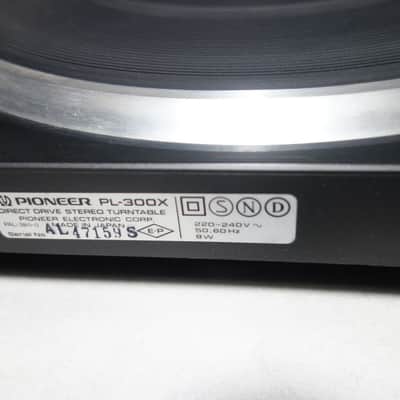 PIONEER PL-300X Direct Drive Turntable - Quartz PLL Auto-Return + Cartridge PIONEER PC-110 - Black image 21