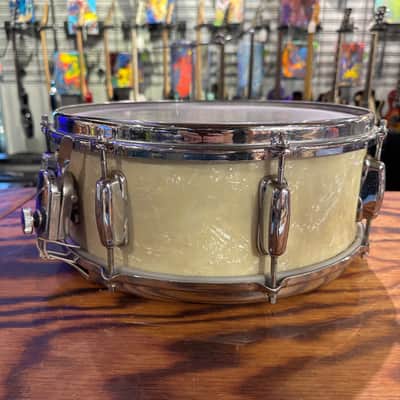 Slingerland Radio King 5.5x14" 8-Lug Solid Maple Snare Drum White Marine Pearl Swirl? image 2
