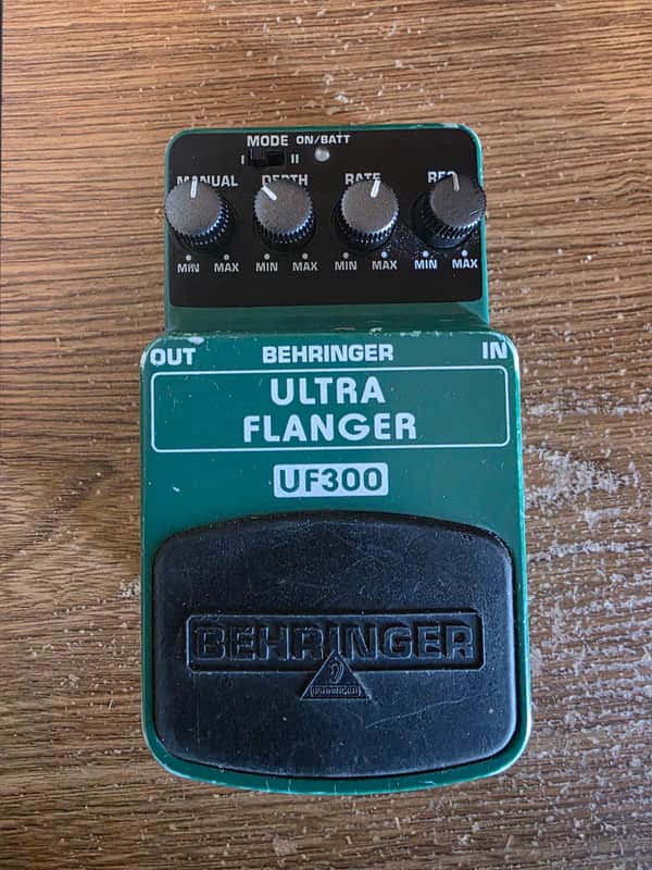 Behringer UF300 Ultra Flanger