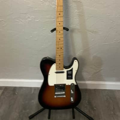 Fender Player Telecaster with Maple Fretboard 2018 - 2024 - 3-Color Sunburst image 1
