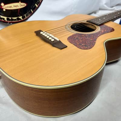 Guild Jumbo Junior E SP/MH Acoustic Electric Guitar image 17