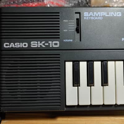CASIO SK 10 32-KEY SAMPLING KEYBOARD SAMPLER BITS image 3