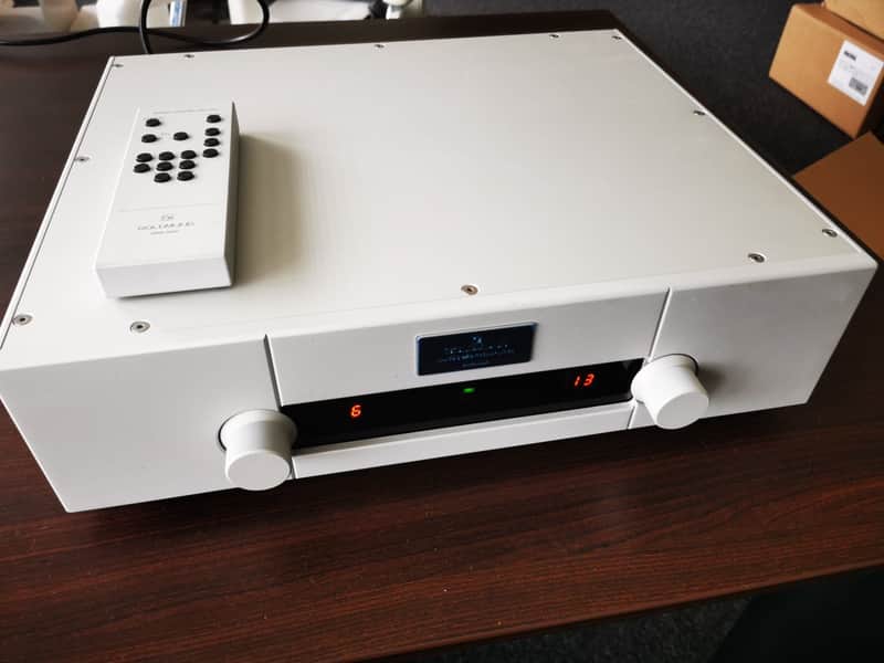 GOLDMUND MIMESIS 27.8 Preamplifier with DAC ALIZÉ image 1