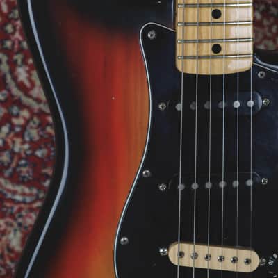 Fender Stratocaster Hardtail with 3-Bolt Neck, Maple Fretboard 1977 - Sunburst image 8