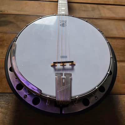 Pre-owned Deering Goodtime Tenor Banjo 17 Fret w/pickup & bag image 6