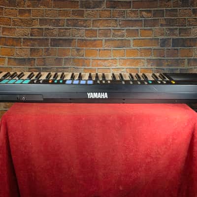 Yamaha PSR-12 Electronic Piano w/ Power Supply image 9