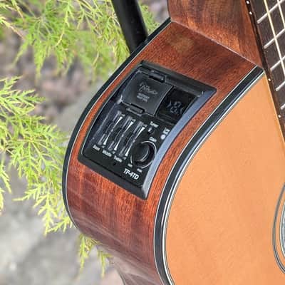 Takamine GD30CE Dreadnought Cutaway Natural Gloss image 2