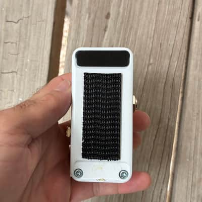 TC Electronic Polytune 3 Mini Polyphonic Tuning Pedal 2019 - Present - White electric guitar pedal image 2
