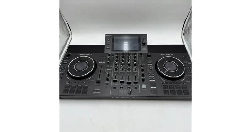 Denon SC LIVE 4 Standalone 4-Deck DJ System image 1
