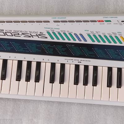 YAMAHA SHS-200 FM Digital Keyboard with MIDI Keytar image 1