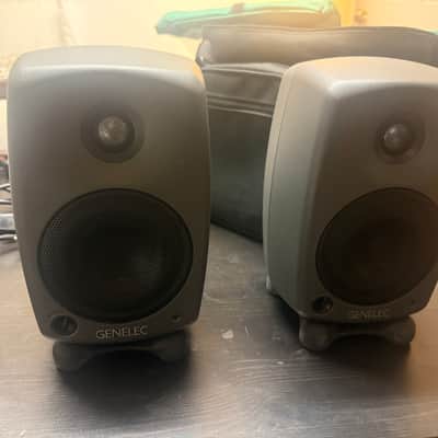 Genelec 8020C 4" Powered Nearfield Studio Monitor (Pair) 2013 - 2017 - Grey image 3