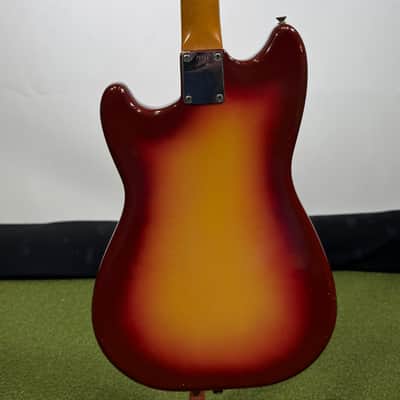 Fender Duo-Sonic with Rosewood Fretboard 1961 - 1964 - Sunburst image 18