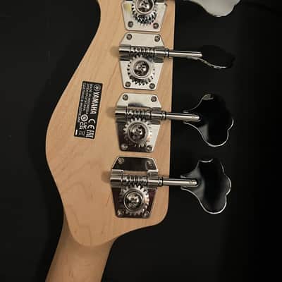 Yamaha BB234-VW 4-String 2010s - Vintage White image 4