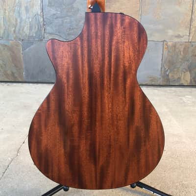 Taylor 322ce 12-Fret, Shaded Edgeburst Top, V-Class image 4