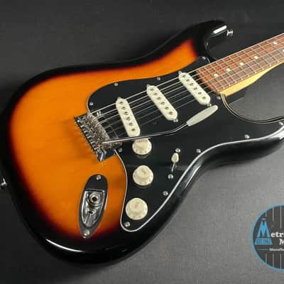 Fender Player Stratocaster - Anniversary 2-Color Sunburst (2024) image 3