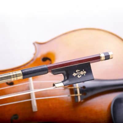 4/4 Size Violin Bow. Brazilwood Stick. Natural Mongolian Horsehair image 3