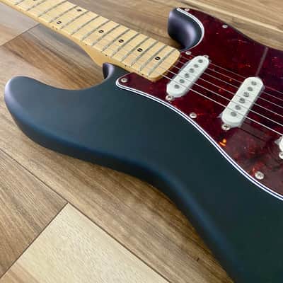 MMCD Matte Black Strat 2025 - Matte black image 3