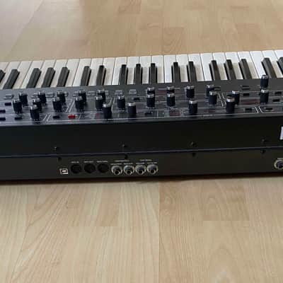 Dave Smith Instruments Prophet 6 49-Key 6-Voice Polyphonic Synthesizer 2015 - 2018 - Black with Wood Sides image 6