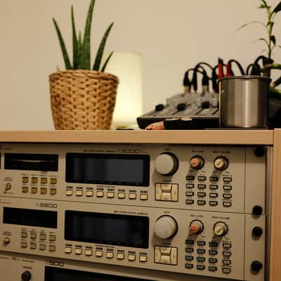 Akai S3000XL MIDI Stereo Digital Sampler 1996 - White