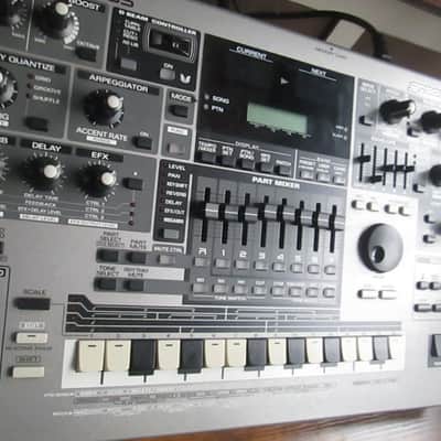 Roland MC-505 Groovebox 1998 - 2002 - Gray