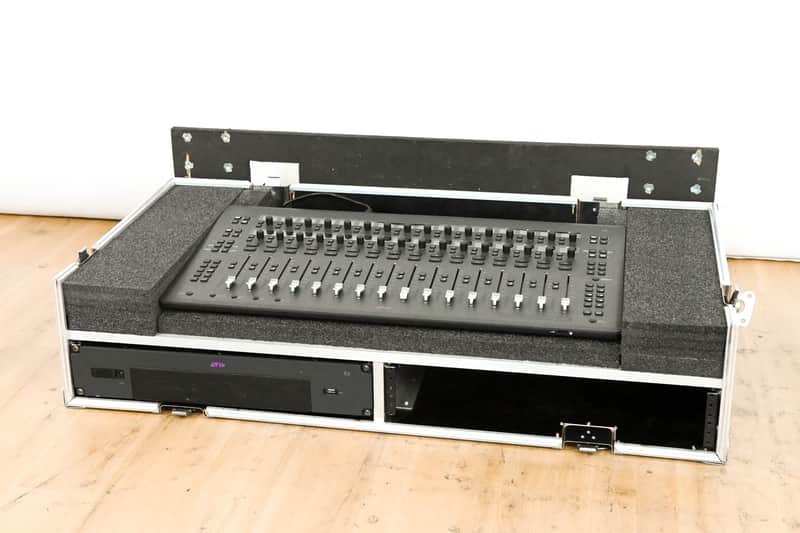 AVID S3 16-Fader Control Surface w/ E3 Engine and Road Case CG013BF