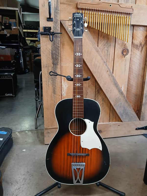 Harmony Stella 1960s - Sunburst image 1