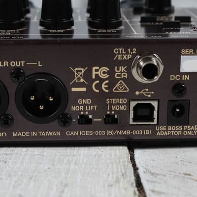 Boss AD-10 2 Acoustic Preamp 2 Channel Acoustic Guitar Preamp / DI Effects Pedal image 12