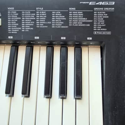 Yamaha PSR-E463 61-Key Portable Keyboard 2018 - Present - Black image 3