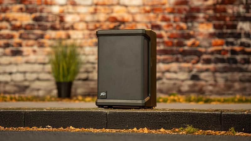 Peavey Solo® Amplificateur de sonorisation Portable alimenté par Batterie et Busking, autonomie de 10 Heures, Bluetooth, 4 canaux, léger, Batterie Rechargeable Rapide, entrée Guitare, réverbération image 1