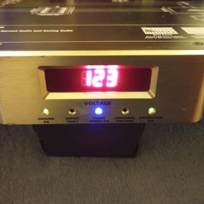 [VGC] Monster Power Rack Power Center Surge Protector/Power Conditioner image 1
