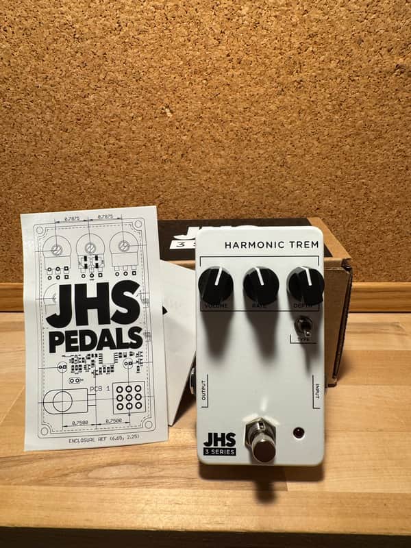 JHS 3 Series Harmonic Trem 2022 - Present - White image 1